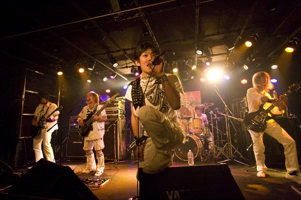 047davai_013